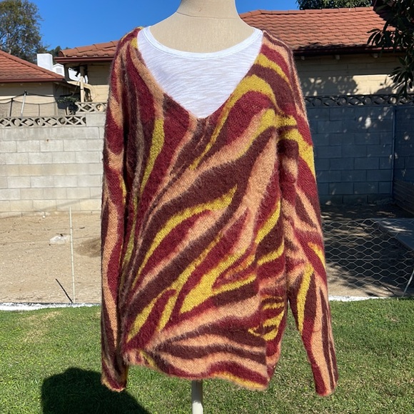 Free People Oversized Sweater - Picture 2 of 6